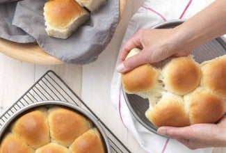 Golden Pull-Apart Butter Buns