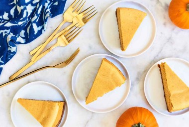 Pumpkin Cheesecake with Gingersnap Crust