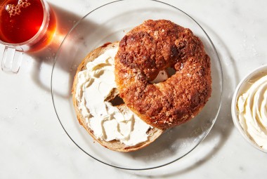 Cinnamon-Sugar Crunch Bagels