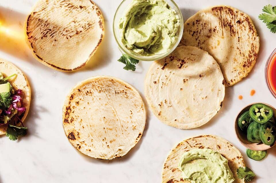 Tortillas de Maíz (Corn Tortillas)